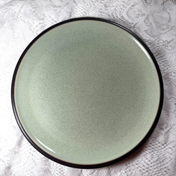 DENBY-LANGLEY Energy Dinner/Salad Plate - Celadon Green & Dark Charcoal, England - Picture 1 of 4